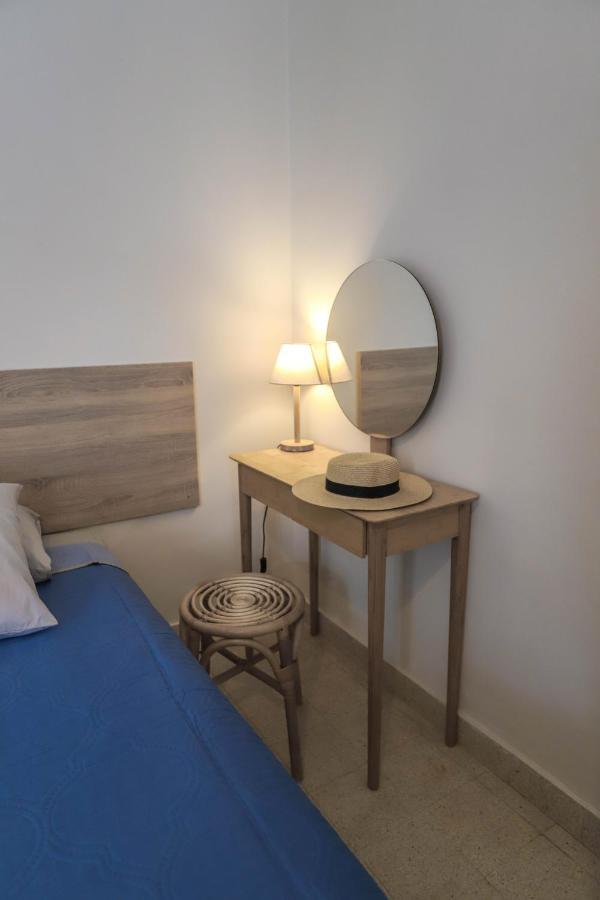 Traditional Town Garden Apartment Rhodes City Exteriör bild