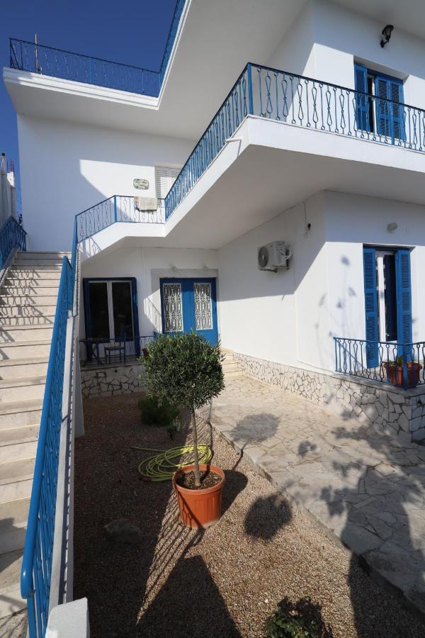 Traditional Town Garden Apartment Rhodes City Exteriör bild